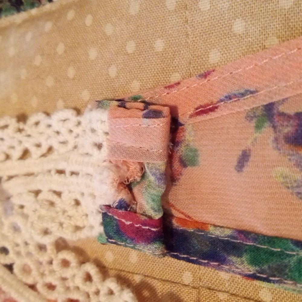 Sheer Floral Lace Tank - Picture 8 of 8